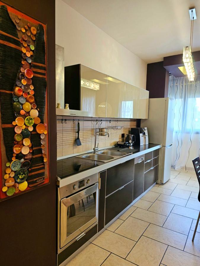 Center Apartment Easy_Luxury Τίρανα Εξωτερικό φωτογραφία