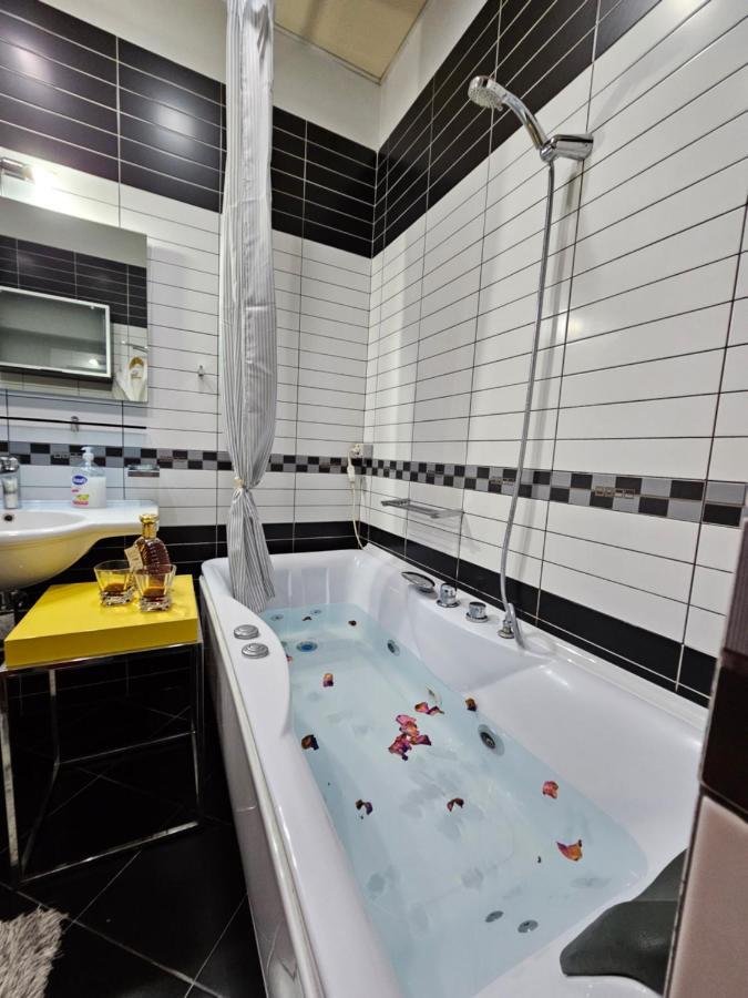 Center Apartment Easy_Luxury Τίρανα Εξωτερικό φωτογραφία