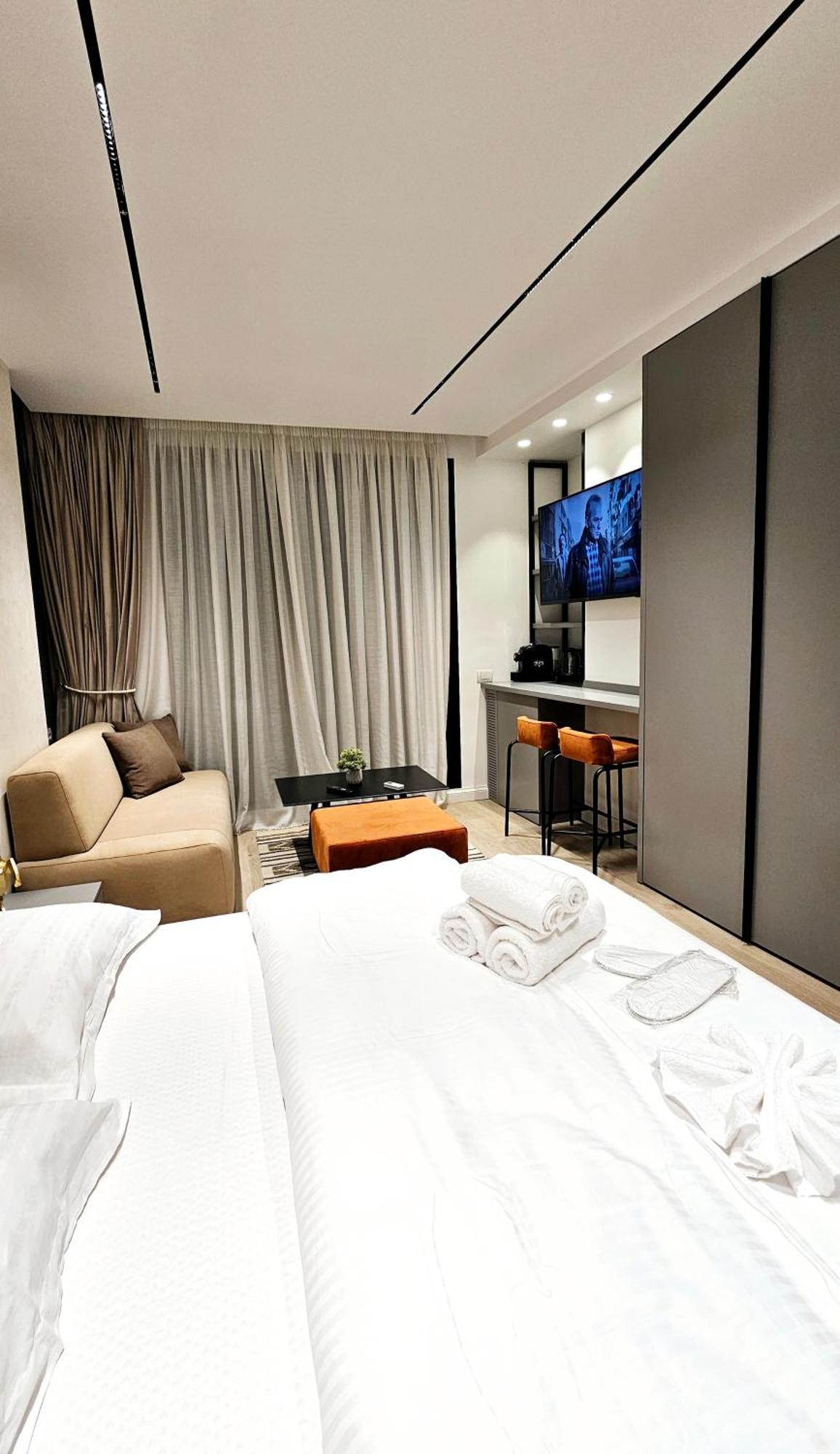 Center Apartment Easy_Luxury Τίρανα Εξωτερικό φωτογραφία