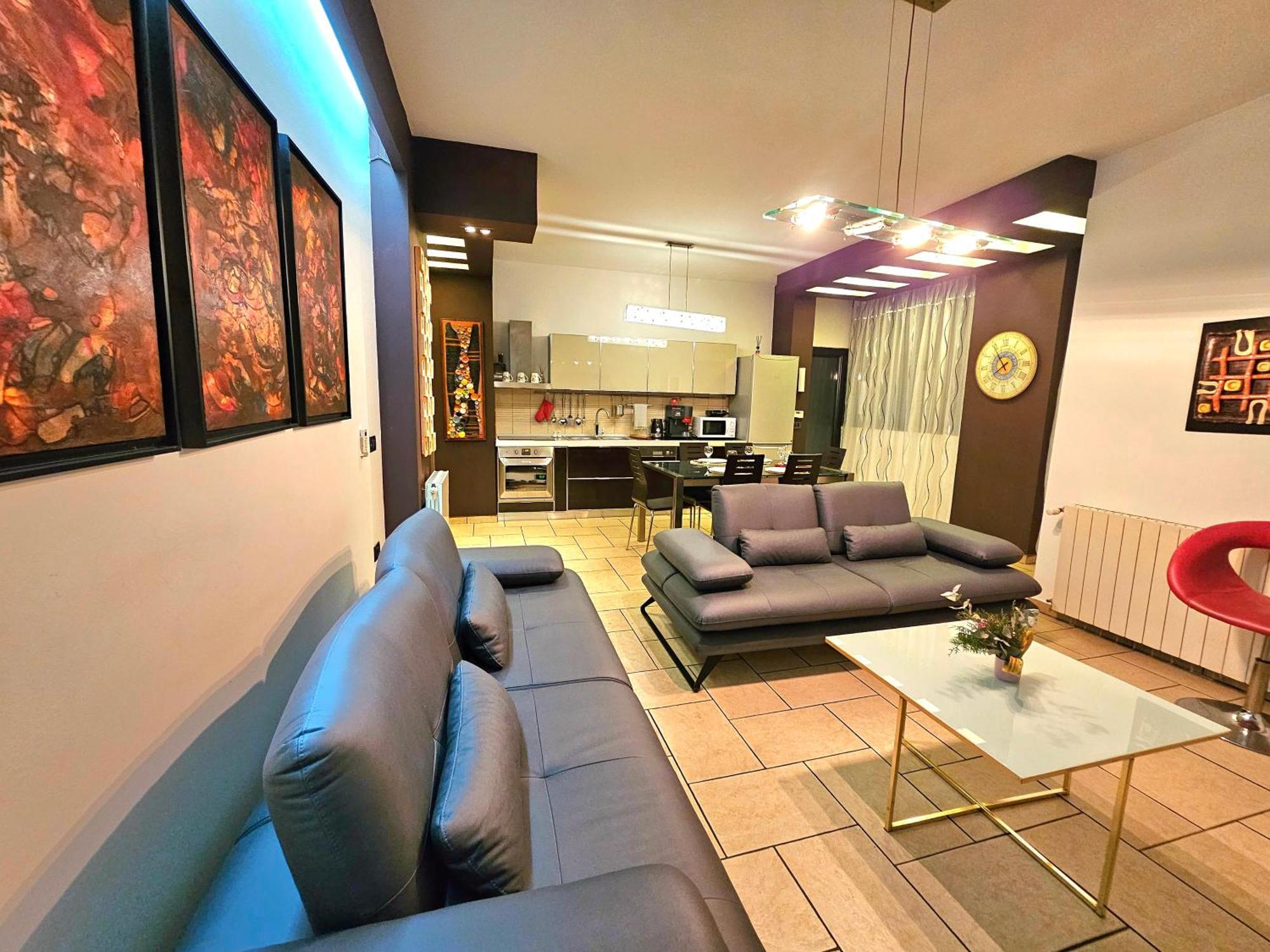 Center Apartment Easy_Luxury Τίρανα Εξωτερικό φωτογραφία